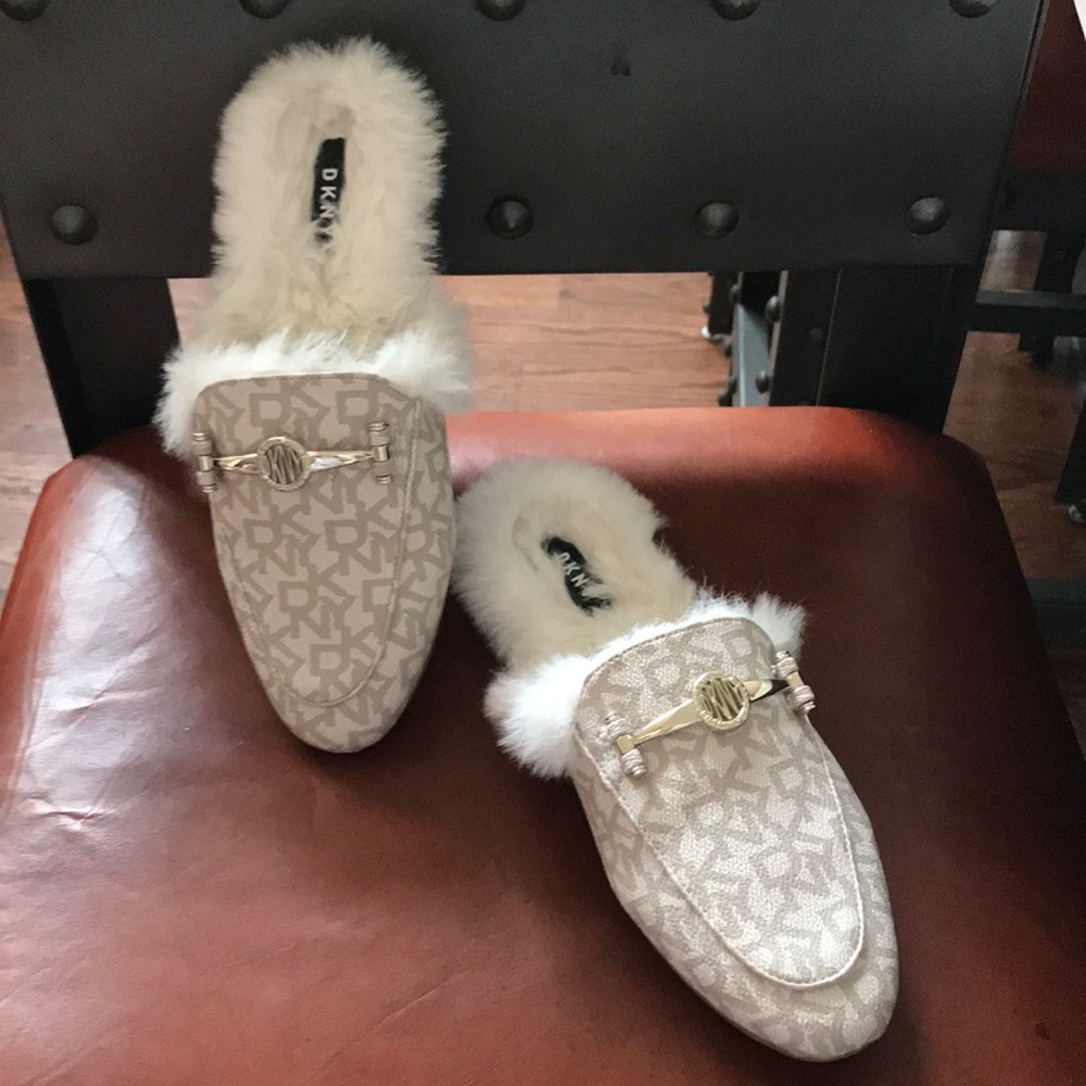 DKNY Mule Slides